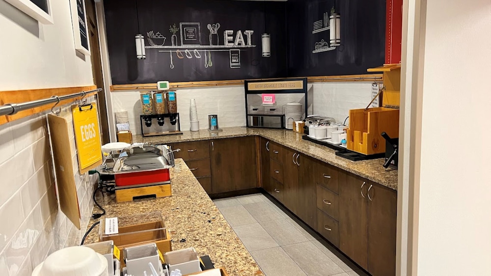 Hampton Inn Montrose - photo 49
