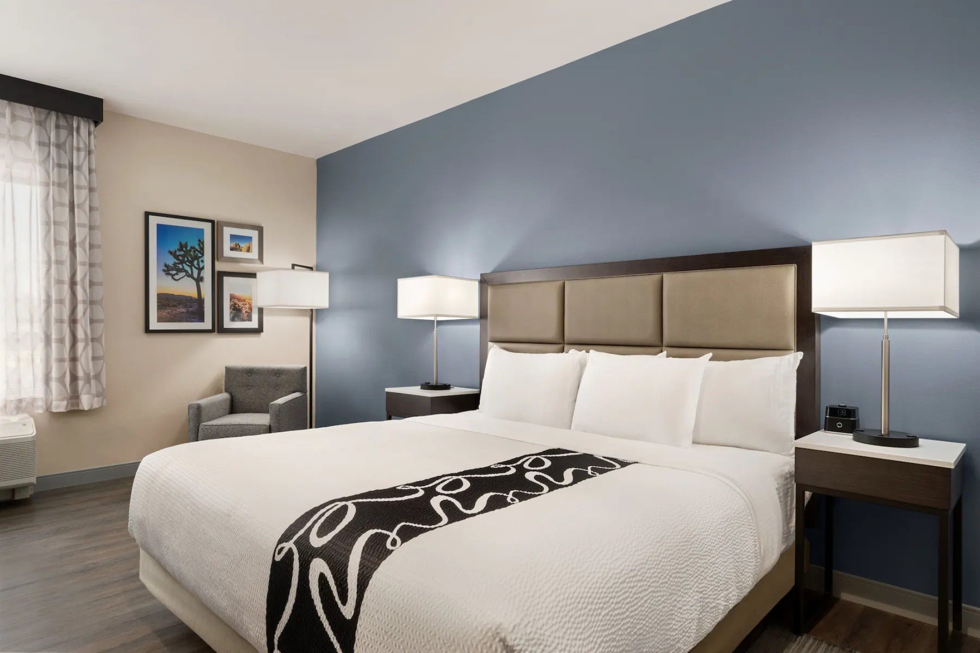 La Quinta Inn & Suites by Wyndham San Bernardino - photo 11