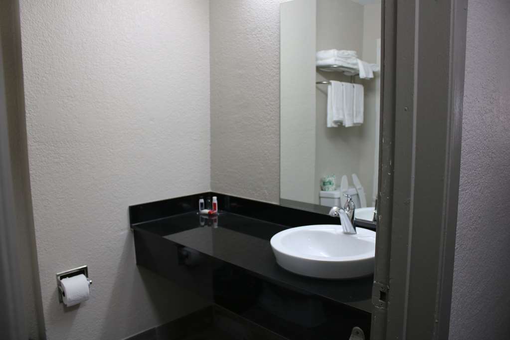 Days Inn by Wyndham Waco University Area - photo 25