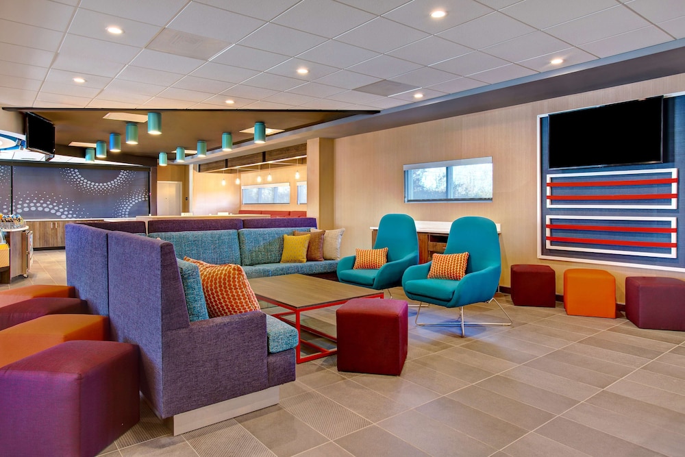 Tru by Hilton Alcoa Knoxville Airport - photo 11
