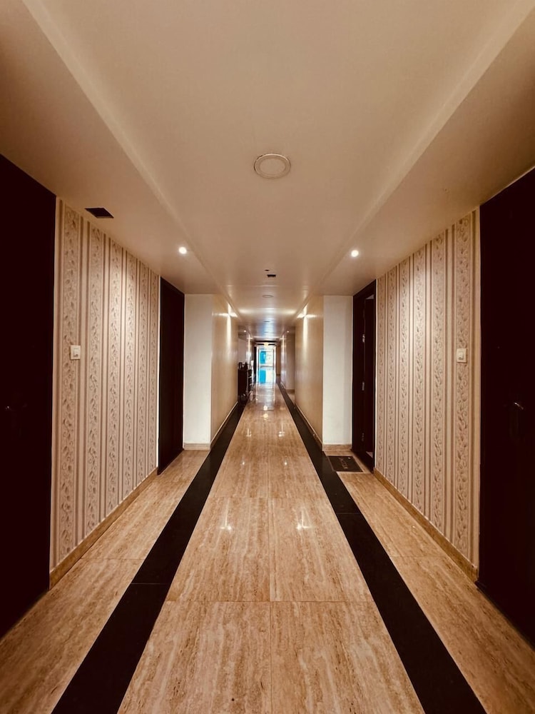 Hotel Lotus Inn — Rewa