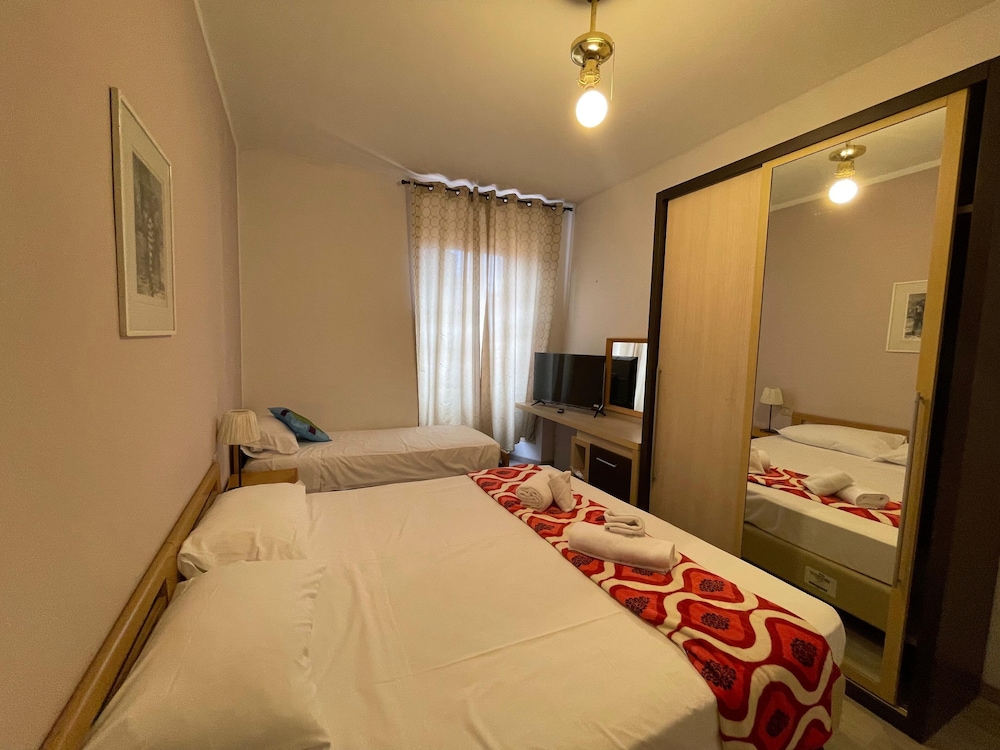 Hotel & Restaurant San Marco AB in Toscolano Maderno, Italy