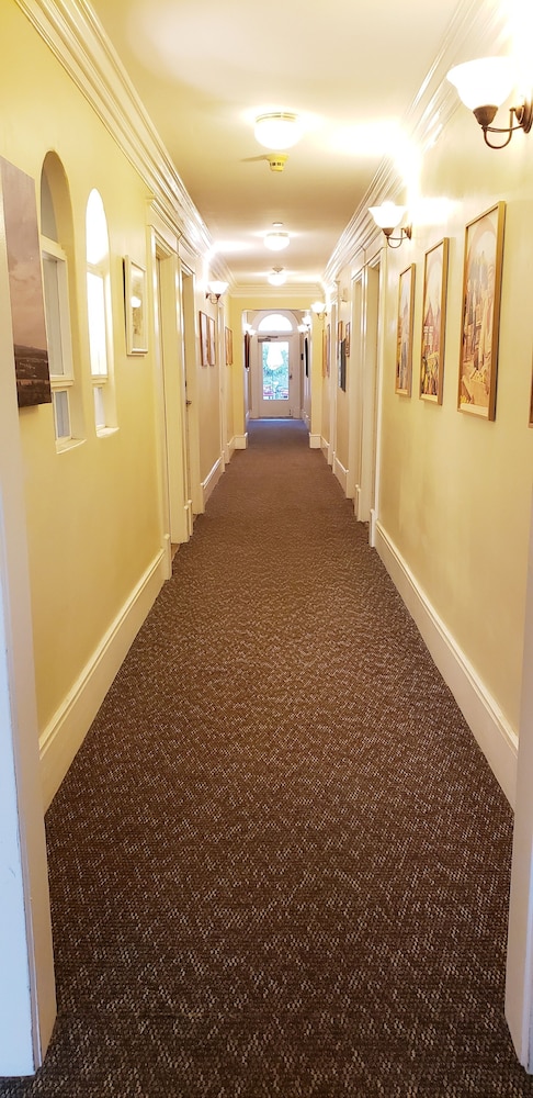 Santa Paula Inn - photo 41