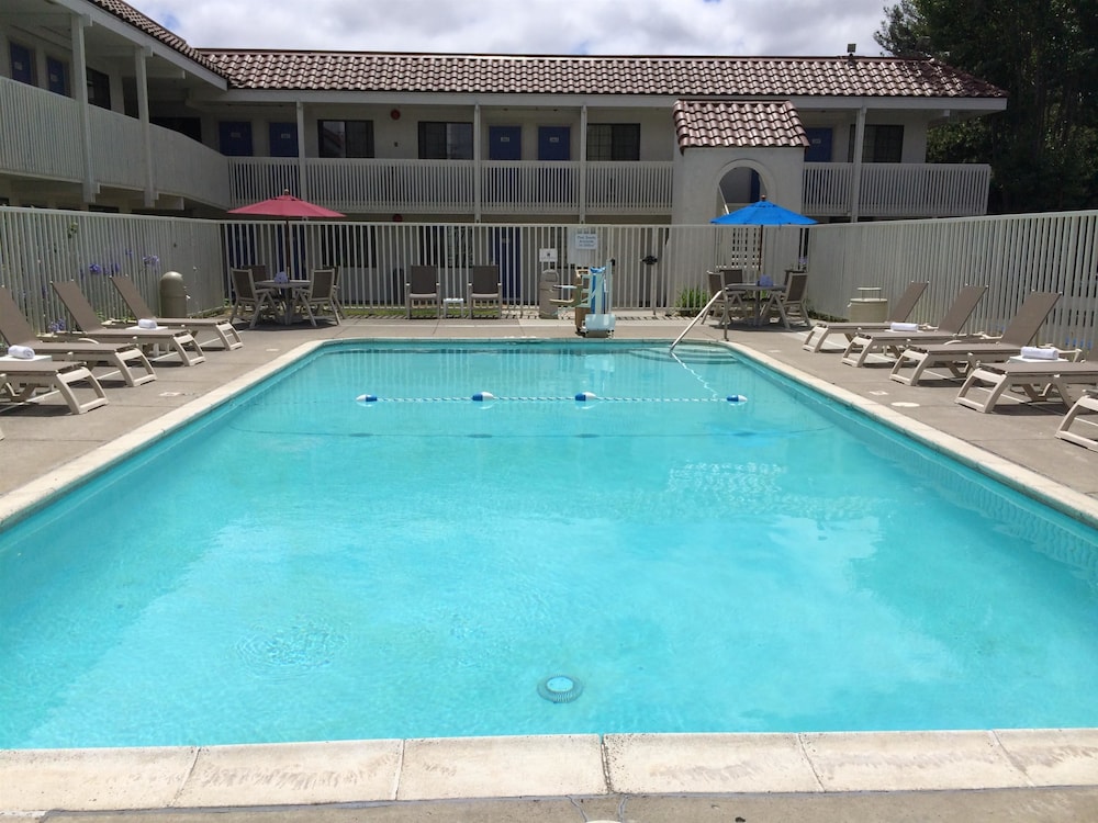 Super 8 by Wyndham Petaluma - photo 28