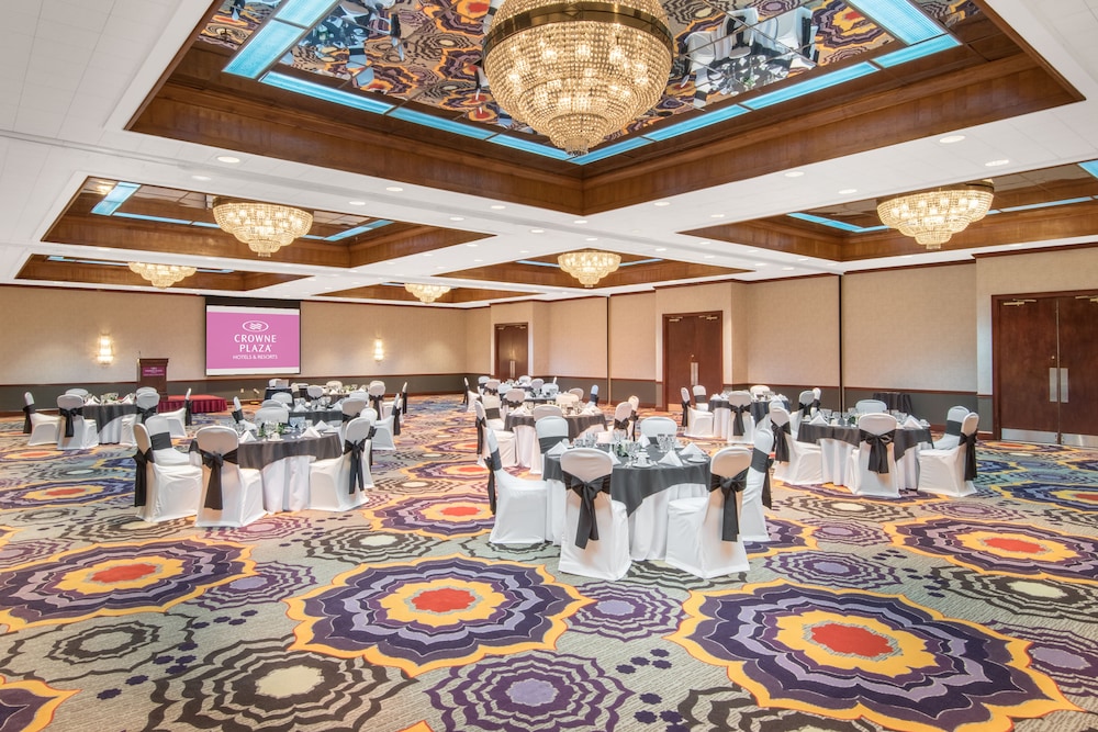 Crowne Plaza Hotel Hickory by IHG - photo 17