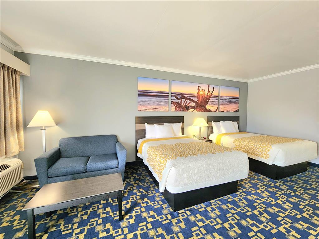 Days Inn by Wyndham Robstown - photo 20