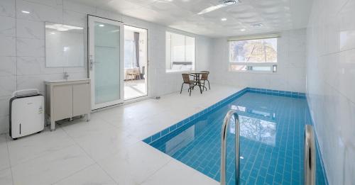 Gaypeng Poolvilla Lisum Five Penison — 4-Star Luxury Hotel in Gapyeong, South Korea