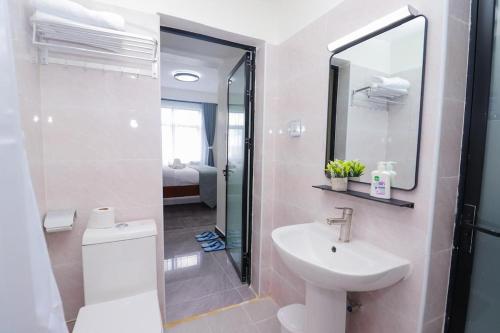 Modern 1BR and SQ Homey Comfort