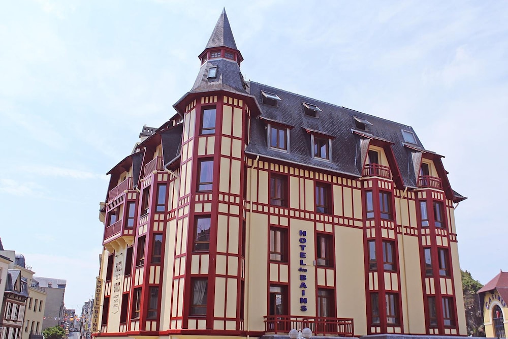 Hotel des Bains — hotel in Granville