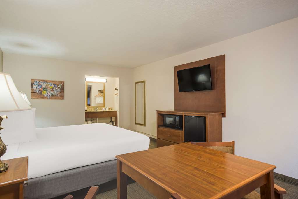 Econo Lodge Vidalia - photo 13