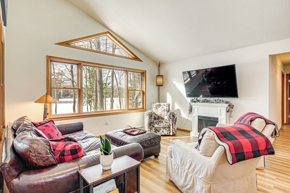 Lakefront Home W Private Beach In Rhinelander 21434145 — Rhinelander