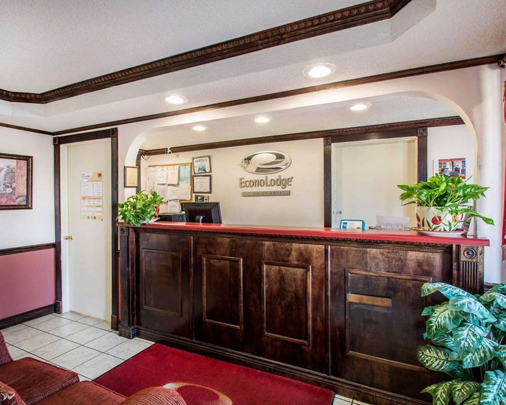 Econo Lodge Andalusia - photo 8
