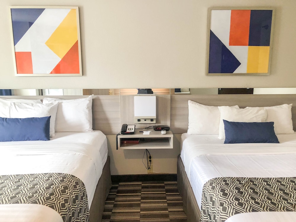 Microtel Inn & Suites by Wyndham Eagan St Paul - photo 9