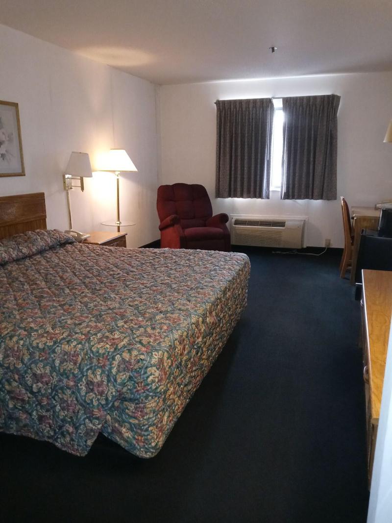 New Martinsville Inn - photo 24