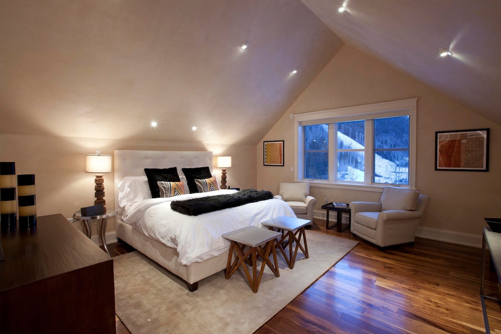 The Auberge Residences at Element 52 - photo 5