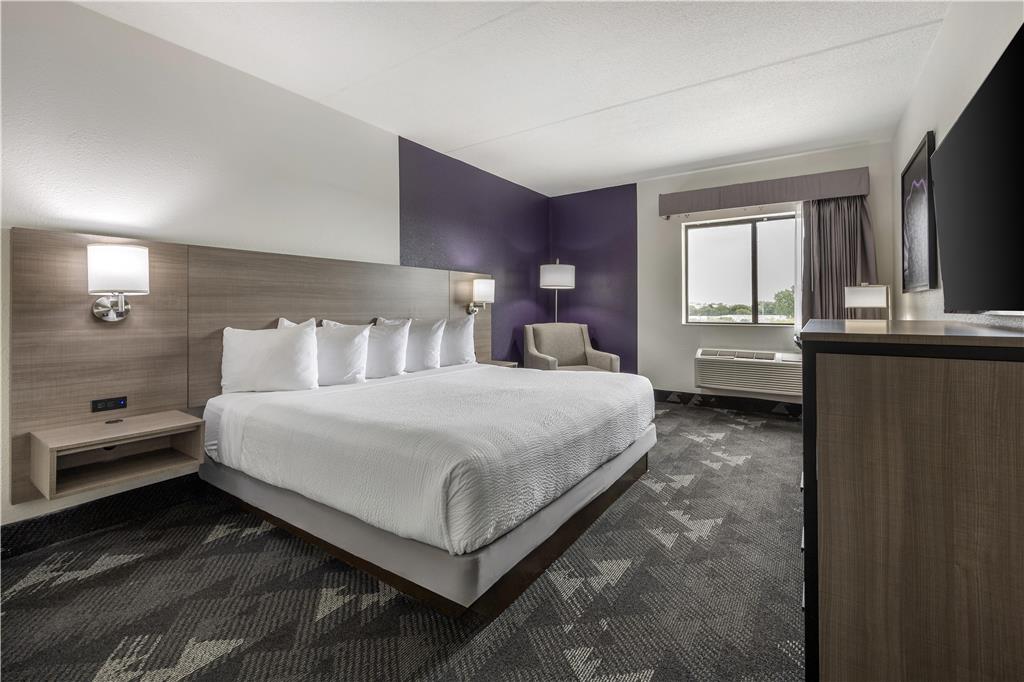 Best Western Bolingbrook Hotel - photo 25