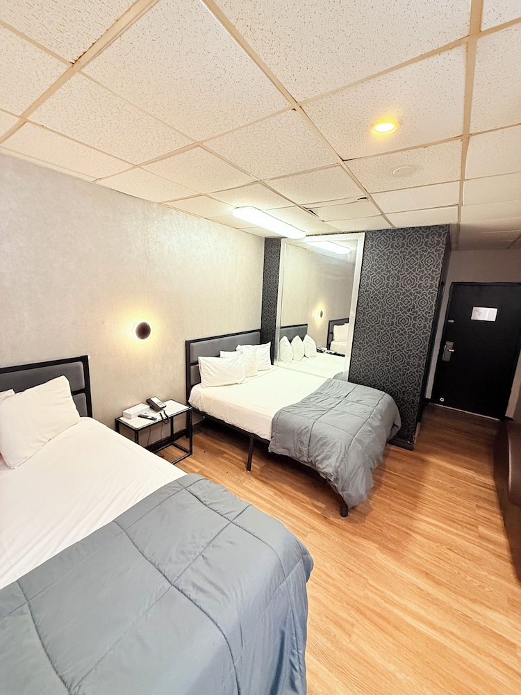 Cabana Hotel Yankee Stadium - photo 16