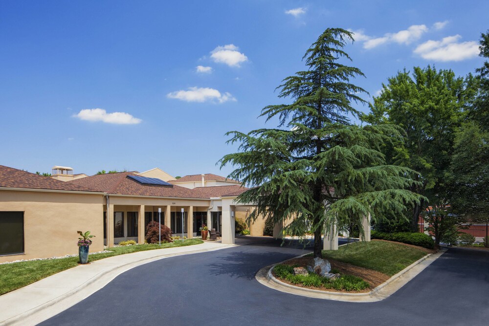 Courtyard by Marriott Raleigh Midtown - featured photo