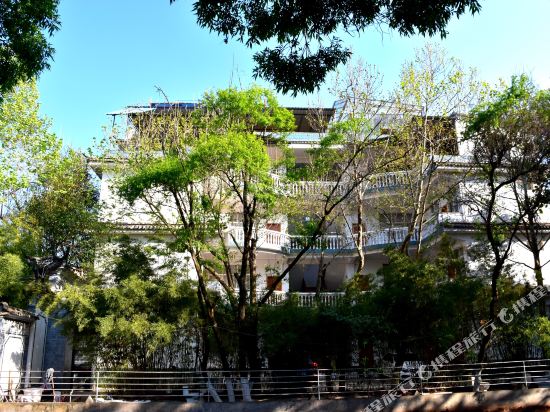 Longxi Hotel — hotel in Xiazhen