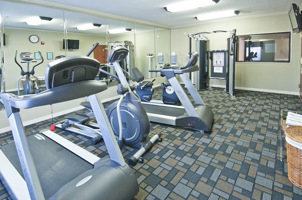 Holiday Inn Express Hotel & Suites Lake Charles by IHG - photo 16