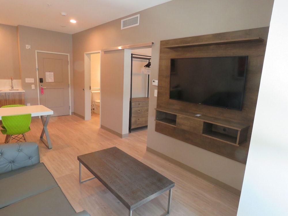 Wyndham Garden College Station - photo 11