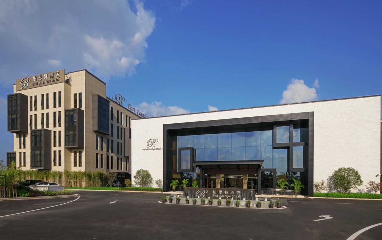 Novotel Suning Shanghai International Tourism Zone North Tower — 4-Star Luxury Hotel in Shanghai, People's Republic of China