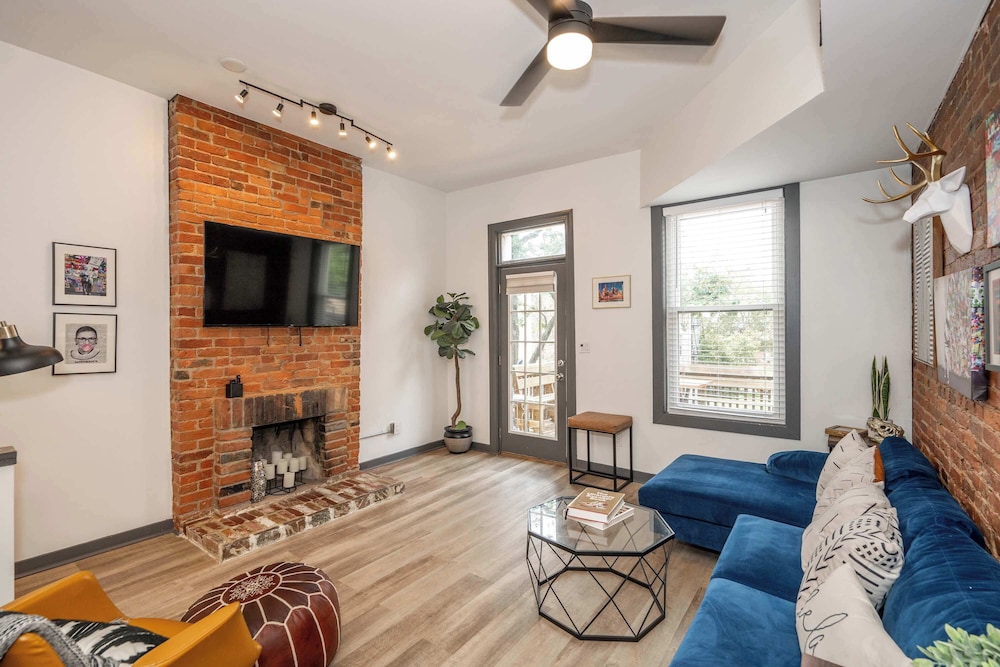 Mansfield Modern Oasis in Cincinnati, United States