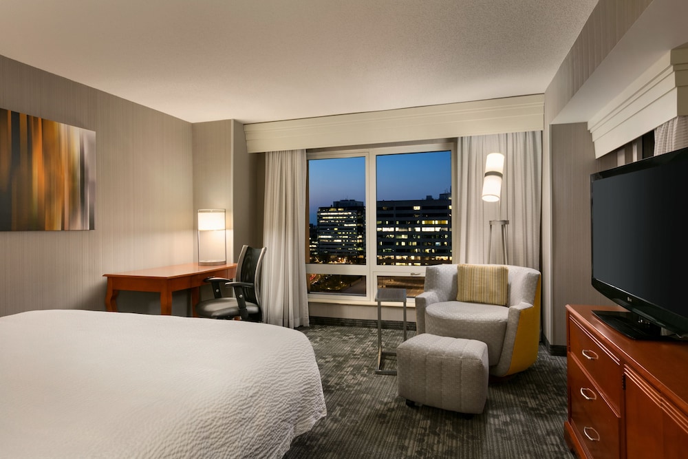 Courtyard by Marriott Tysons McLean - photo 5