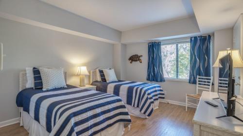 Private Balcony Beach Getaway Coligny - photo 21