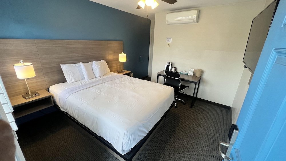 Pismo Beachwalker Inn & Suites - photo 35