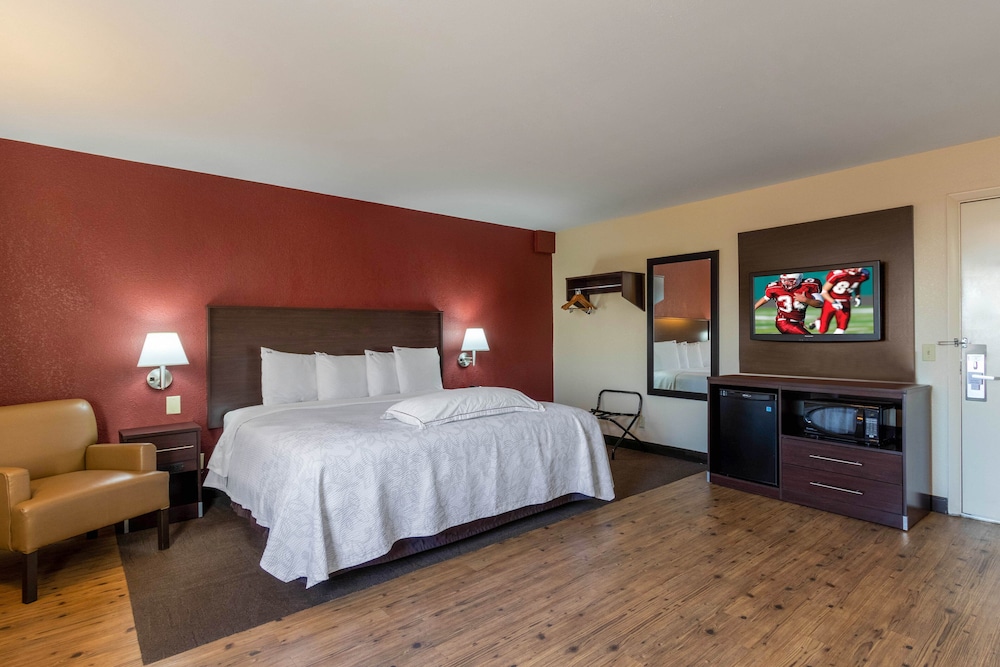 Red Roof Inn Plus El Paso East - photo 9