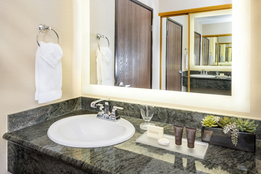 Ayres Suites Ontario at the Mills Mall Rancho Cucamonga - photo 14