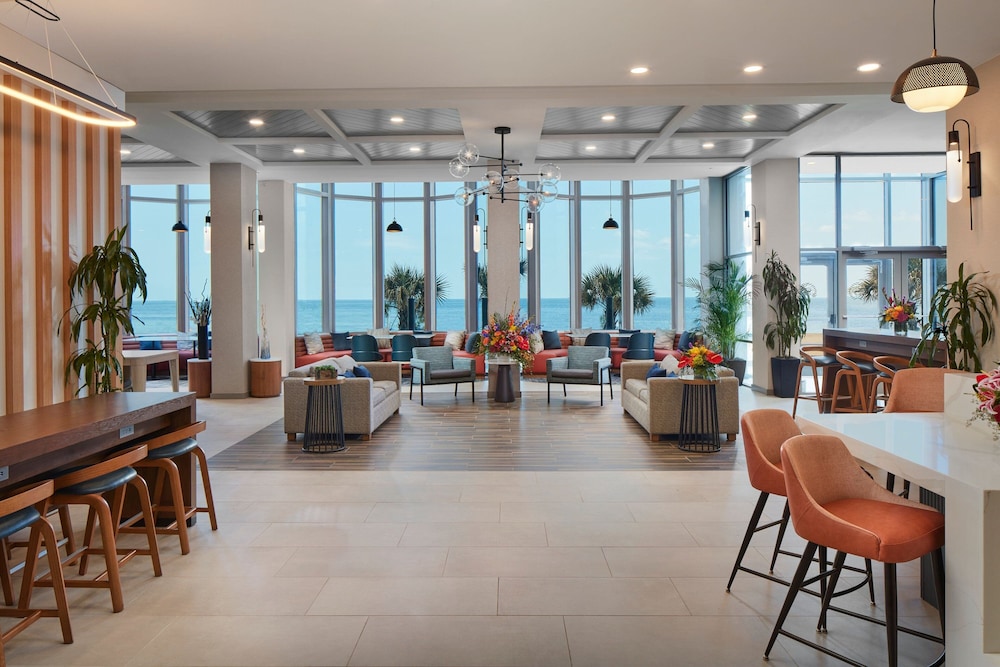 Sheraton Virginia Beach Oceanfront Hotel - photo 2