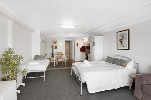 Snowy Studio Super Central Location l WiFi — 4-Star Luxury Hotel in Jindabyne, Australia