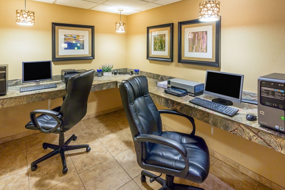 Holiday Inn Express Roseburg by IHG - photo 33