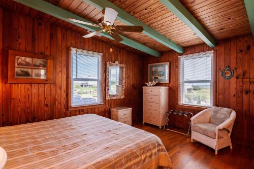 Sound Sleeper by Oak Island Accommodations - photo 35