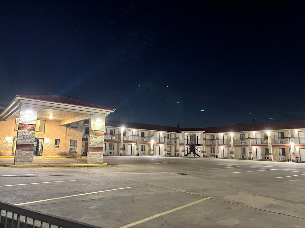 Travelodge by Wyndham Victoria TX - photo 15