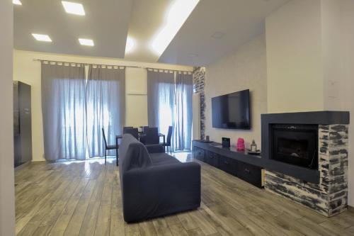 Casa Rosa Lucia Centrale Con Parcheggio — 4-Star Luxury Hotel in San Remo, Italy