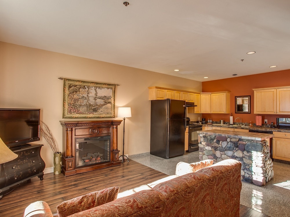 Leavenworth Village Inn - photo 3