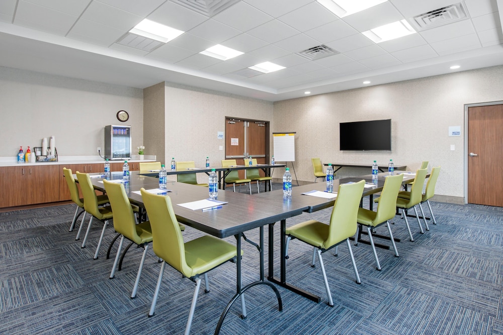 Holiday Inn Express & Suites Alachua Gainesville Area by IHG - photo 68