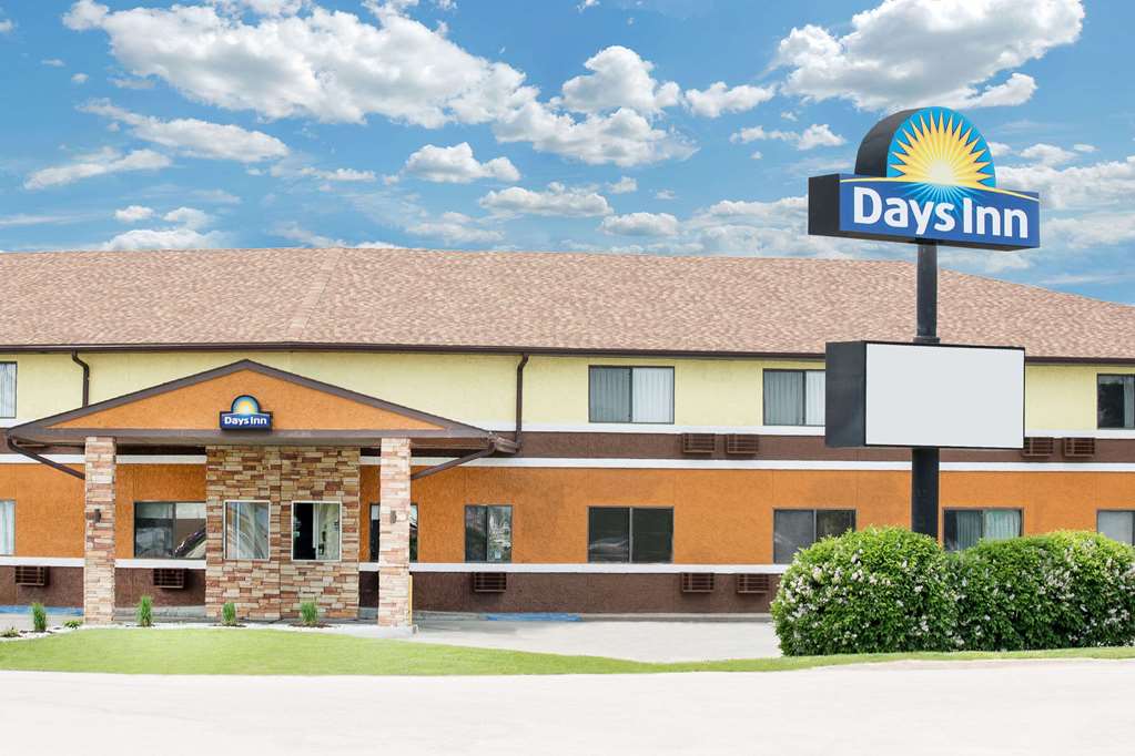 Days Inn by Wyndham York - featured photo