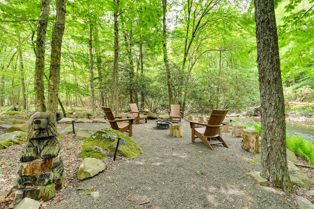 Woodsy Big Bass Lake Hideaway w Fire Pit Deck in Gouldsboro, United States