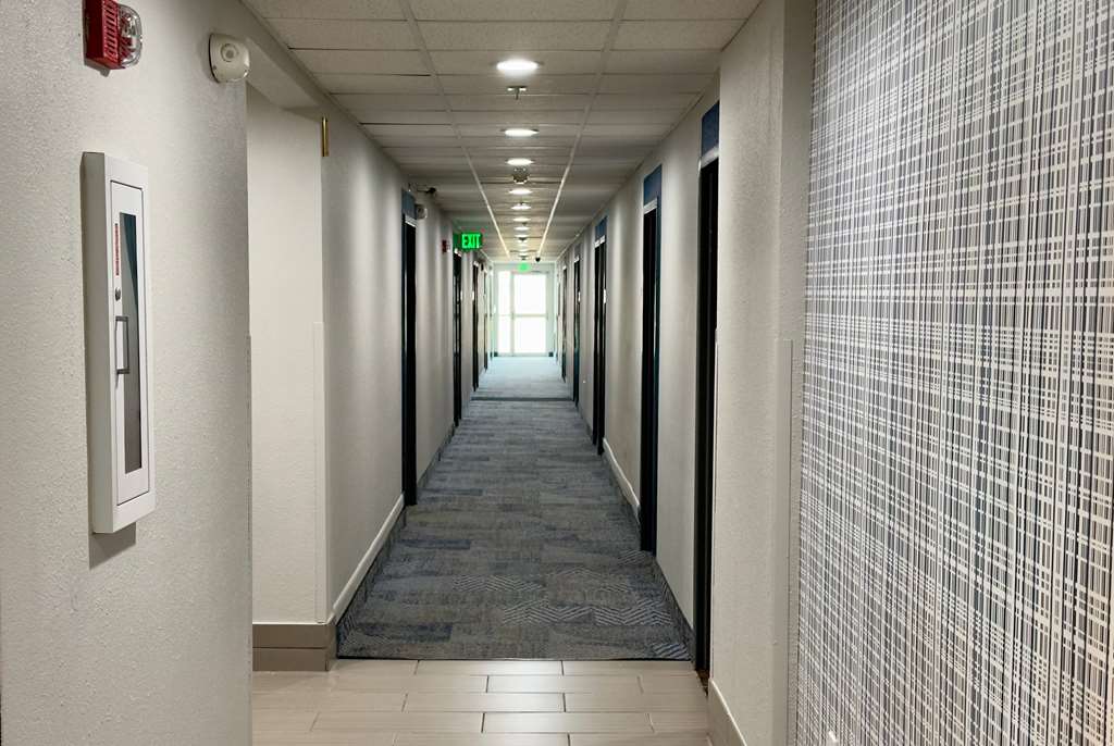 Microtel Inn & Suites by Wyndham Denver Airport - photo 15