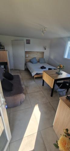 Studio Plein Sud Au Calme in Montauban, France