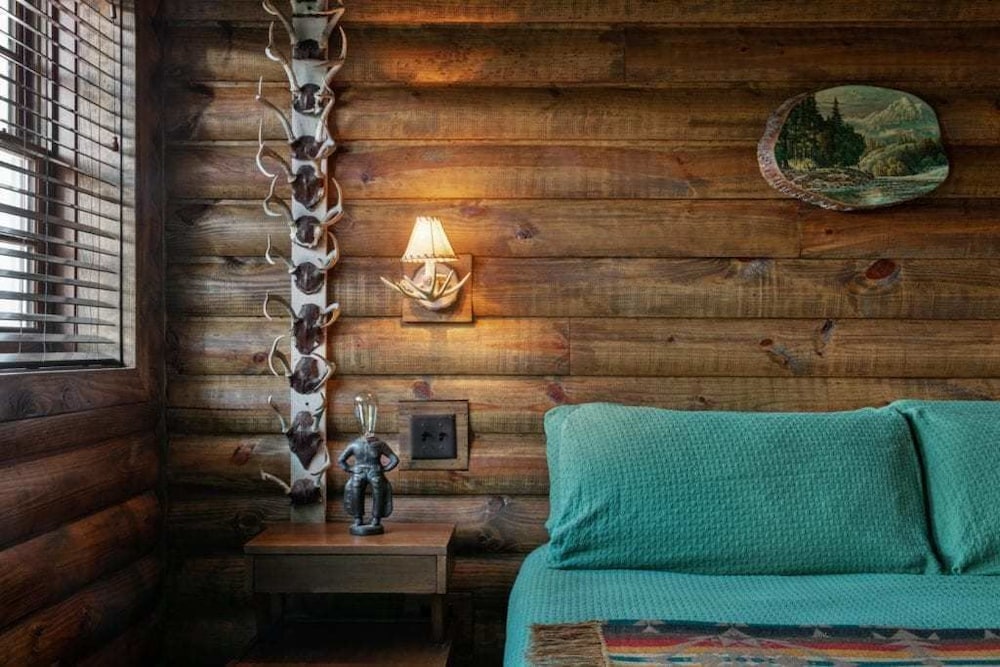 The Dive Motel & Swim Club - photo 11