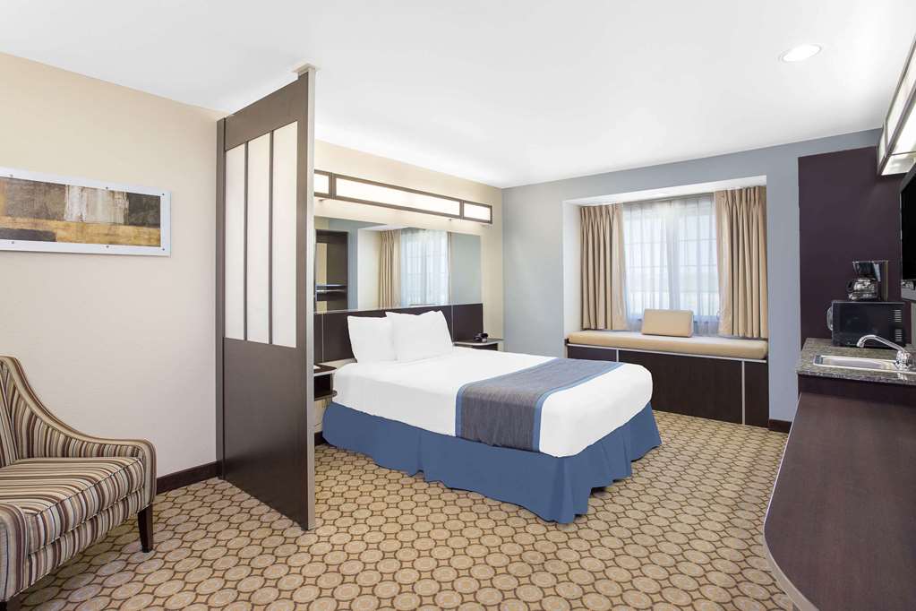 Microtel Inn & Suites by Wyndham San Angelo - photo 8