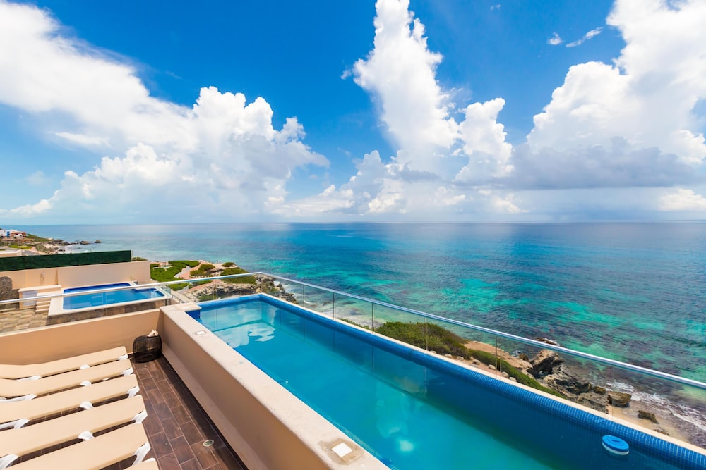 Isla 33 3 Bedroom PH #2404 — 4-Star Luxury Hotel in Isla Mujeres, Mexico