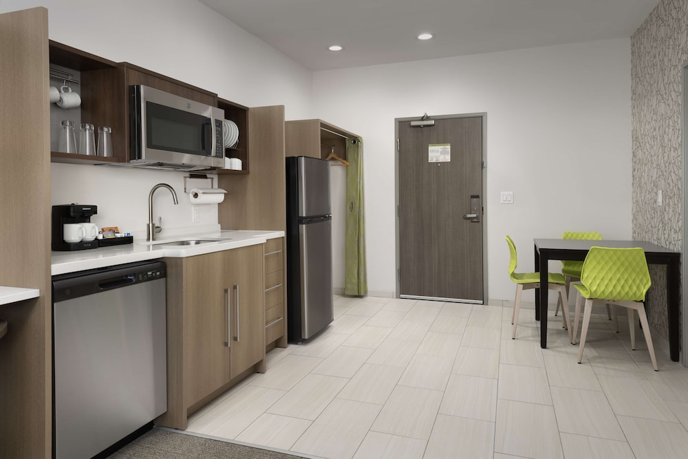 Home2 Suites by Hilton Flower Mound Dallas - photo 12