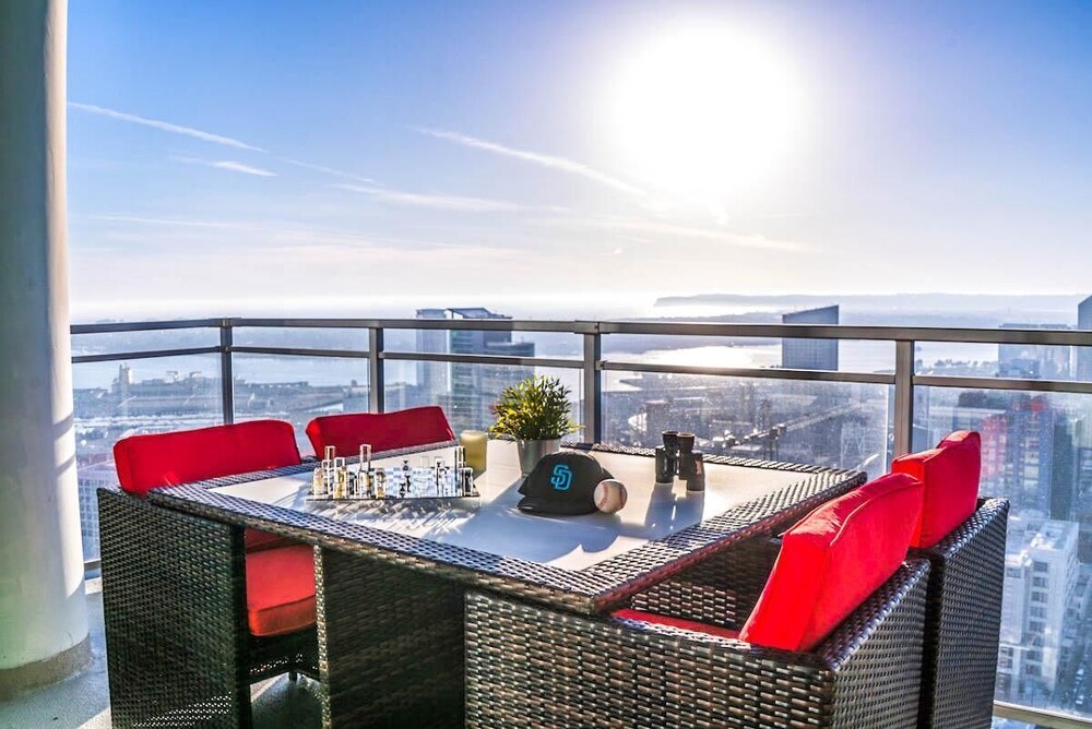 Ocean View IV by AvantStay High Rise in DT w City & Ocean Views - photo 16