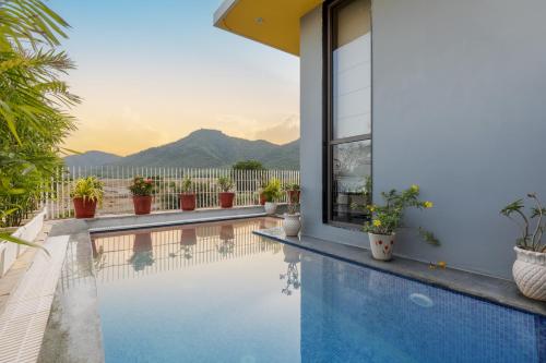 Whirl Vista 5 BHK with Pool in Udaipur, India